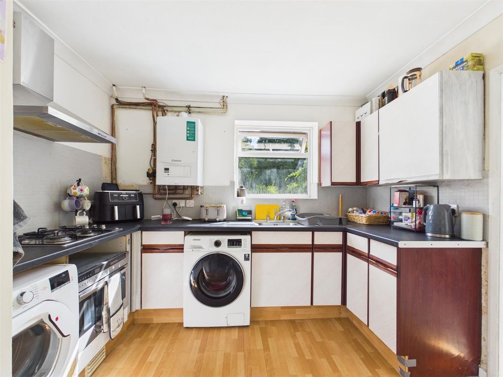 Property photo 3 of 18 Cam01563G0-Pr0327-Still002.Jpg