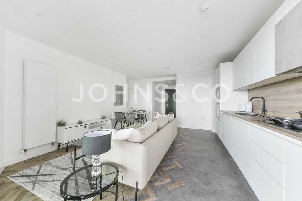 Property photo 2 of 10