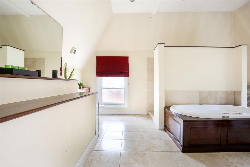 Additional image 13 of 6 bed detached house for saleChristchurch Road, Cheltenham GL50