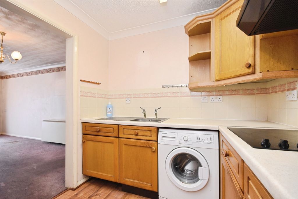 Property photo 3 of 16