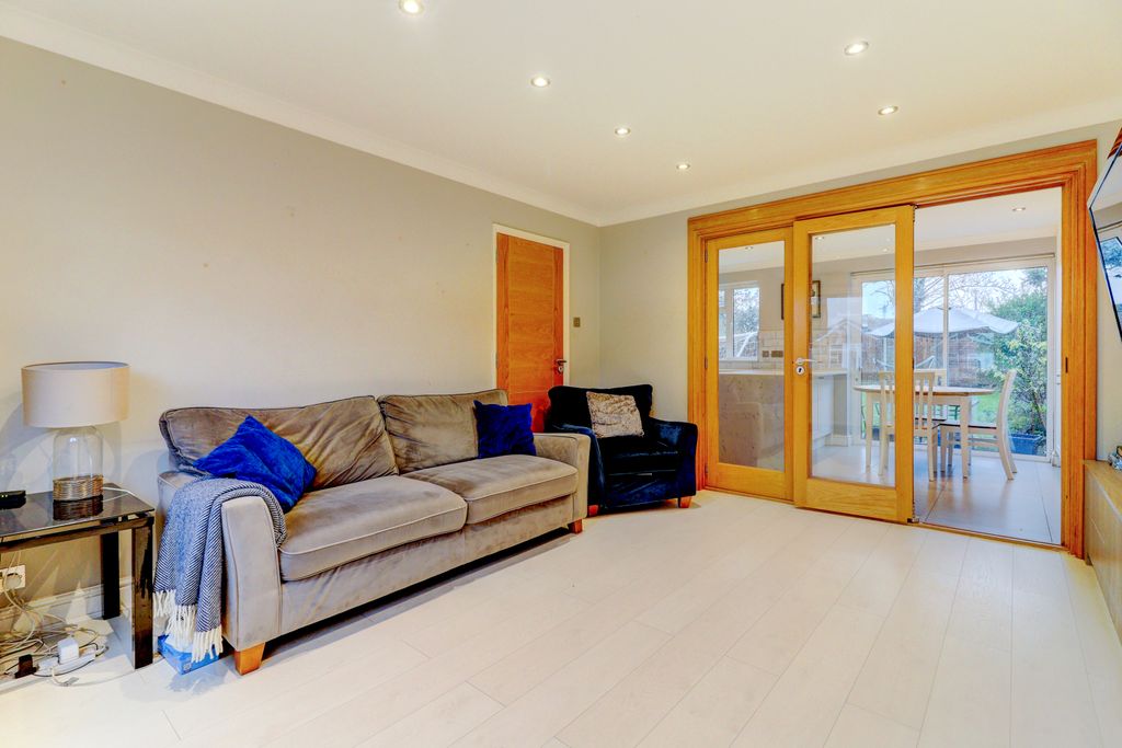 Property photo 3 of 17 Picture No. 05