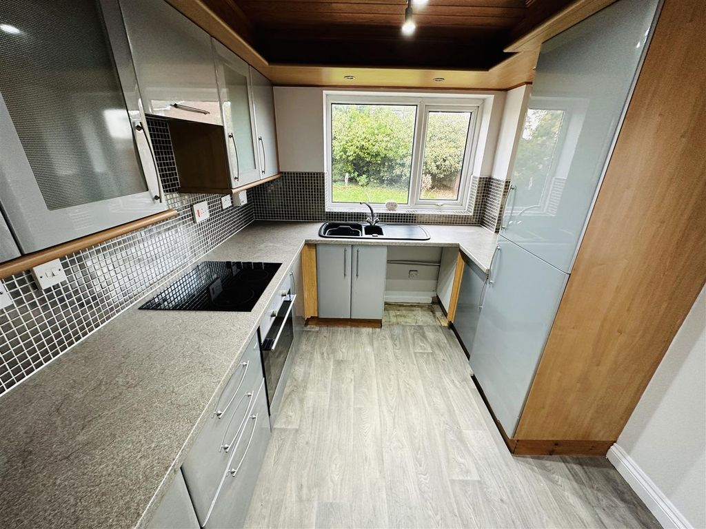 Property photo 3 of 22 Kitchen2.Jpg