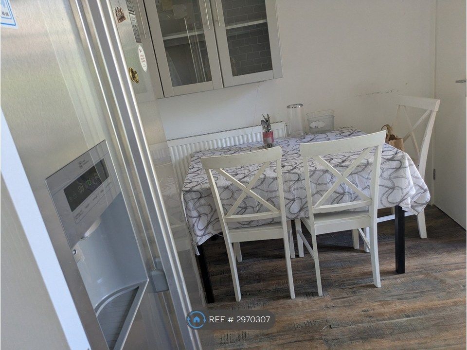 Property photo 1 of 3