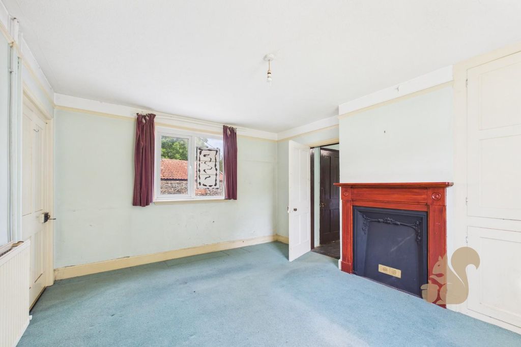 Property photo 1 of 14 Sitting Room
