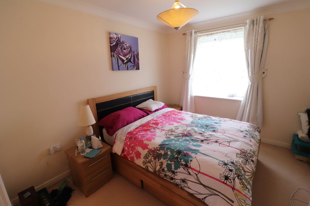 Property photo 2 of 6