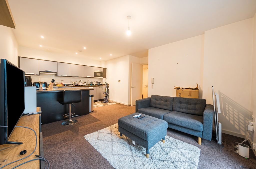Property photo 3 of 16 1370477-4-68F7A9F...