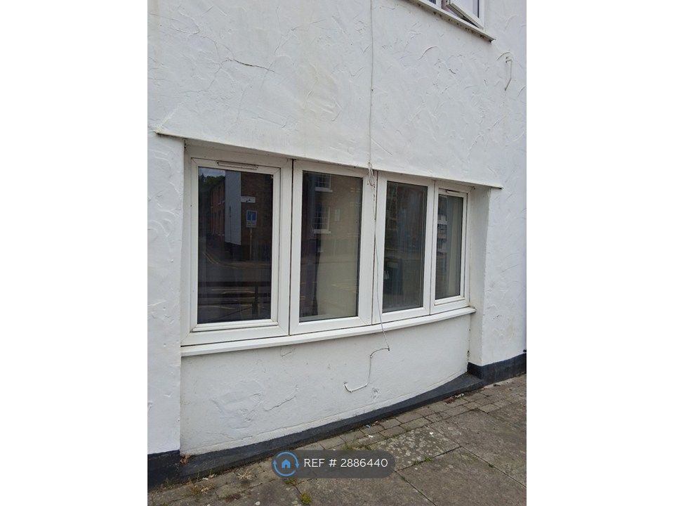 Property photo 1 of 11 Front