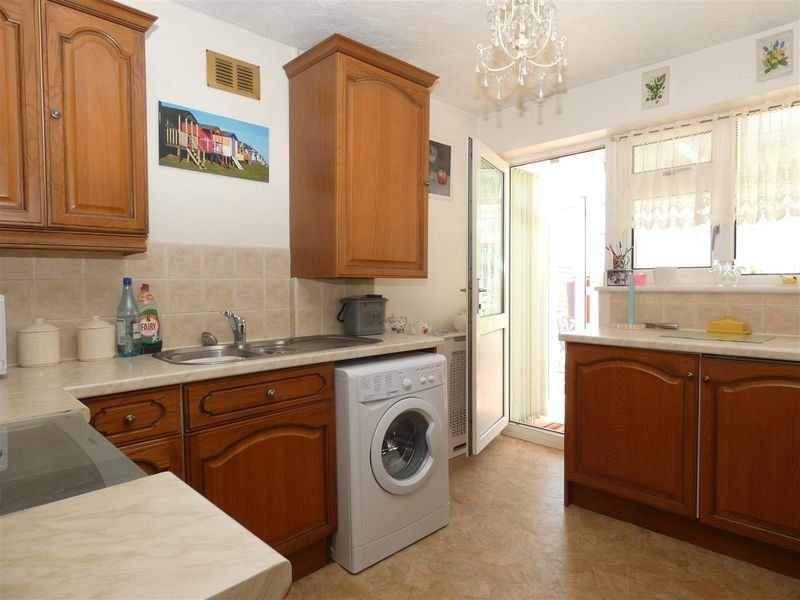 Property photo 3 of 9 Picture 3