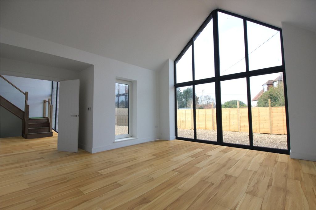 Property photo 2 of 8 Picture No. 04