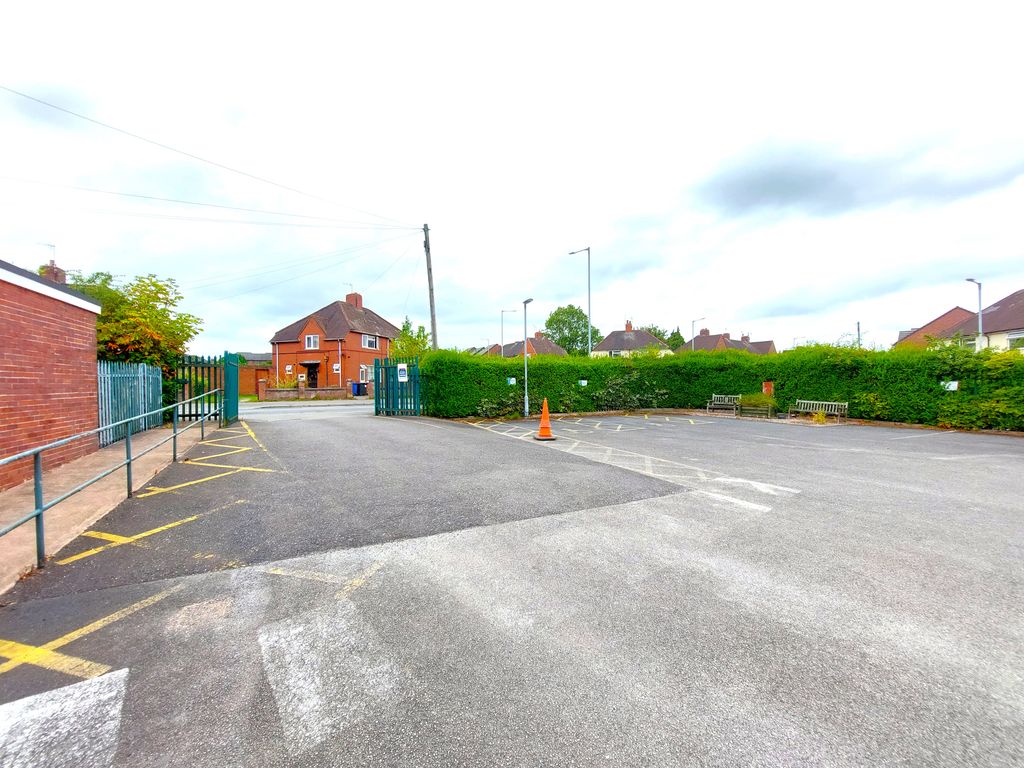 Property photo 3 of 7