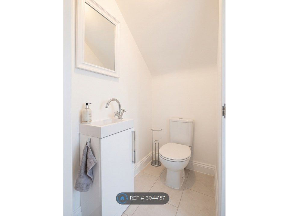 Property photo 3 of 4