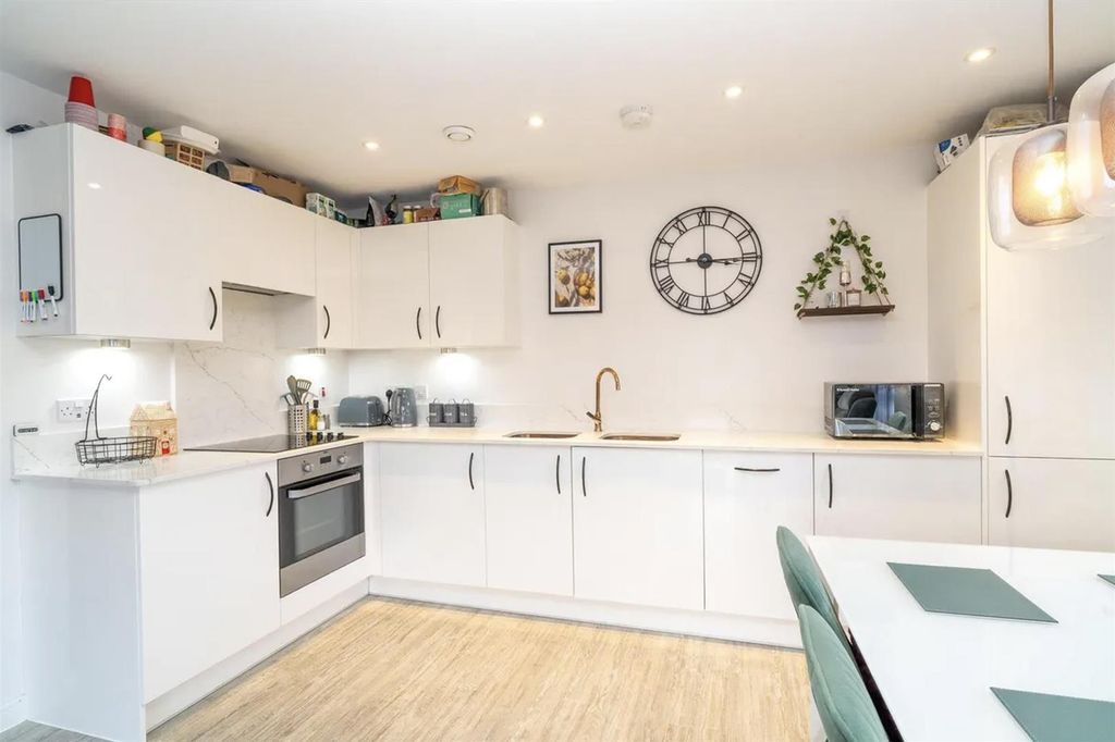 Property photo 3 of 14 Screenshot 2025-04-14 At 16.48.16.Png