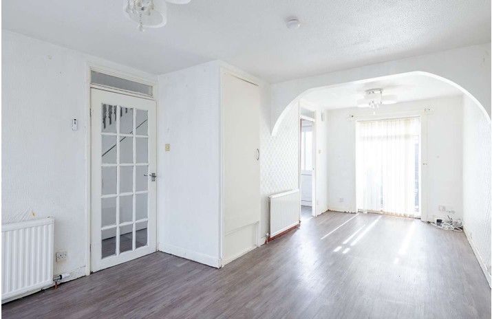 Property photo 2 of 4