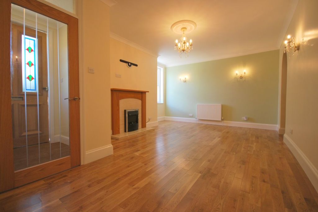 Property photo 3 of 9 Gallery