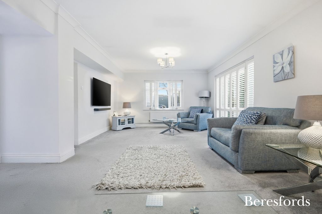 Property photo 2 of 43 Picture No. 49