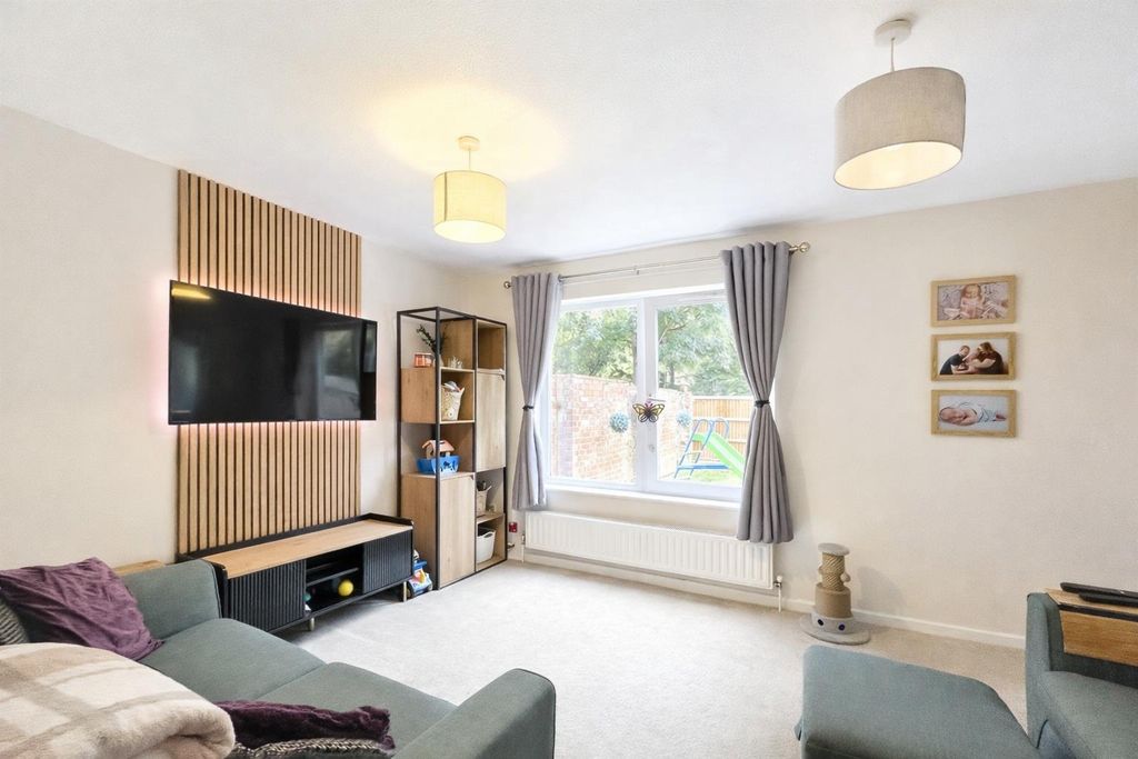 Property photo 3 of 12 4.Png