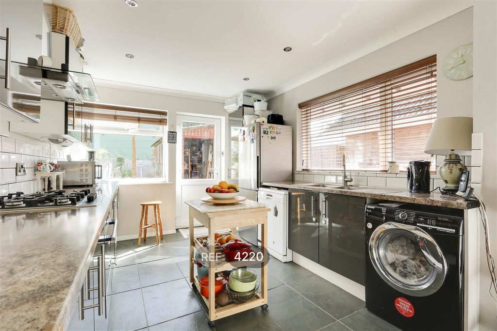 Property photo 2 of 23 Kitchen