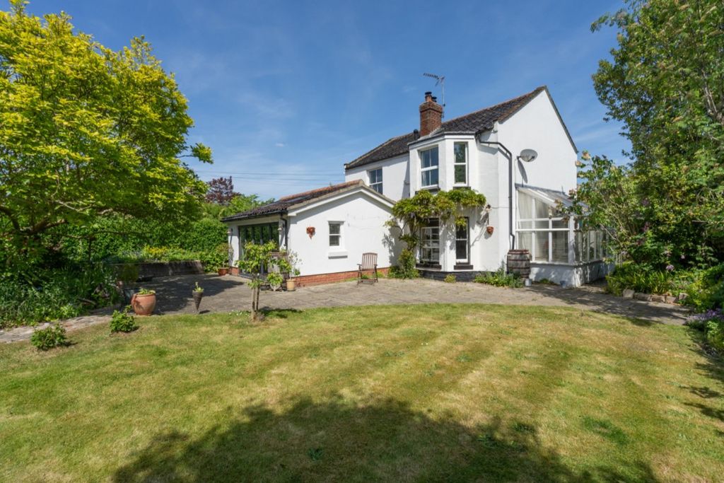 Property photo 1 of 26