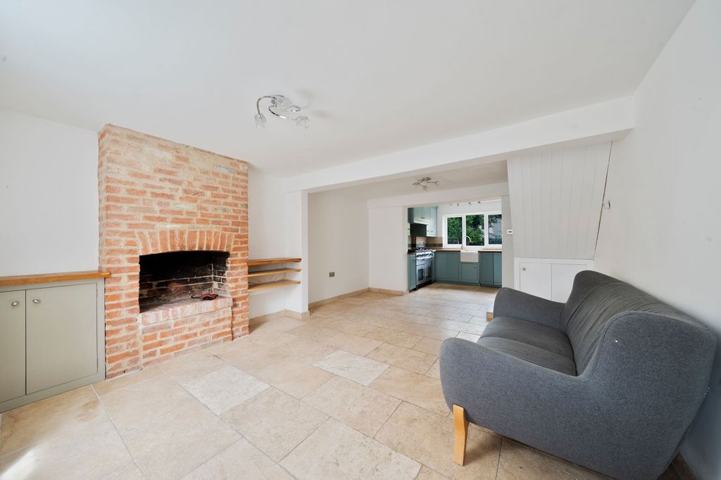 Property photo 3 of 17