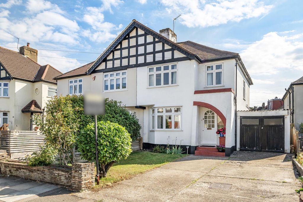 Property photo 1 of 16 External