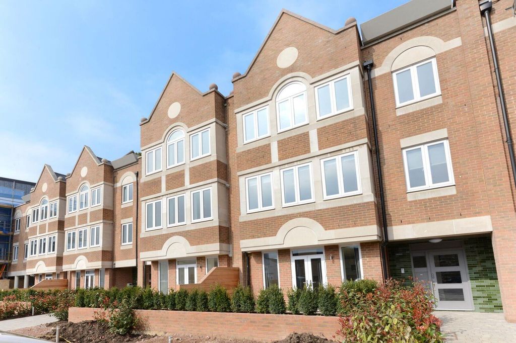 Property photo 1 of 10 Helliwell & Co
