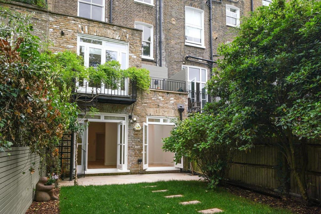 Property photo 2 of 18 Image