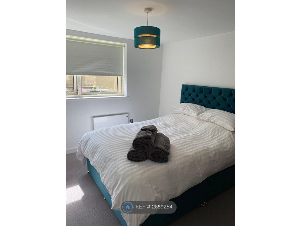 2 bed flat to rentCharlecote, Bath BA1 photo 4