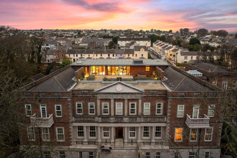 Property photo 1 of 48 Rooftop Penthouse Coutts House