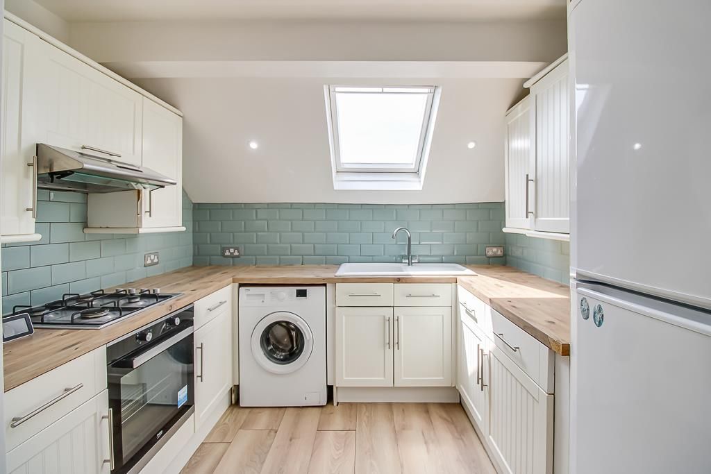 Property photo 1 of 10 Kitchen