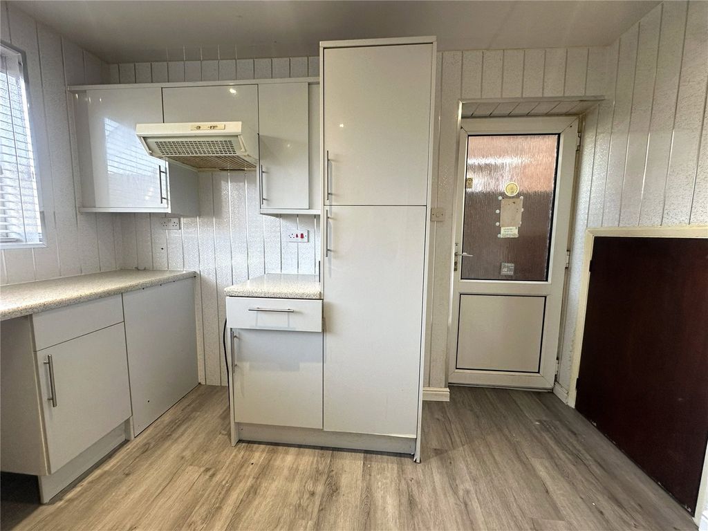 Property photo 3 of 22 Picture No. 08