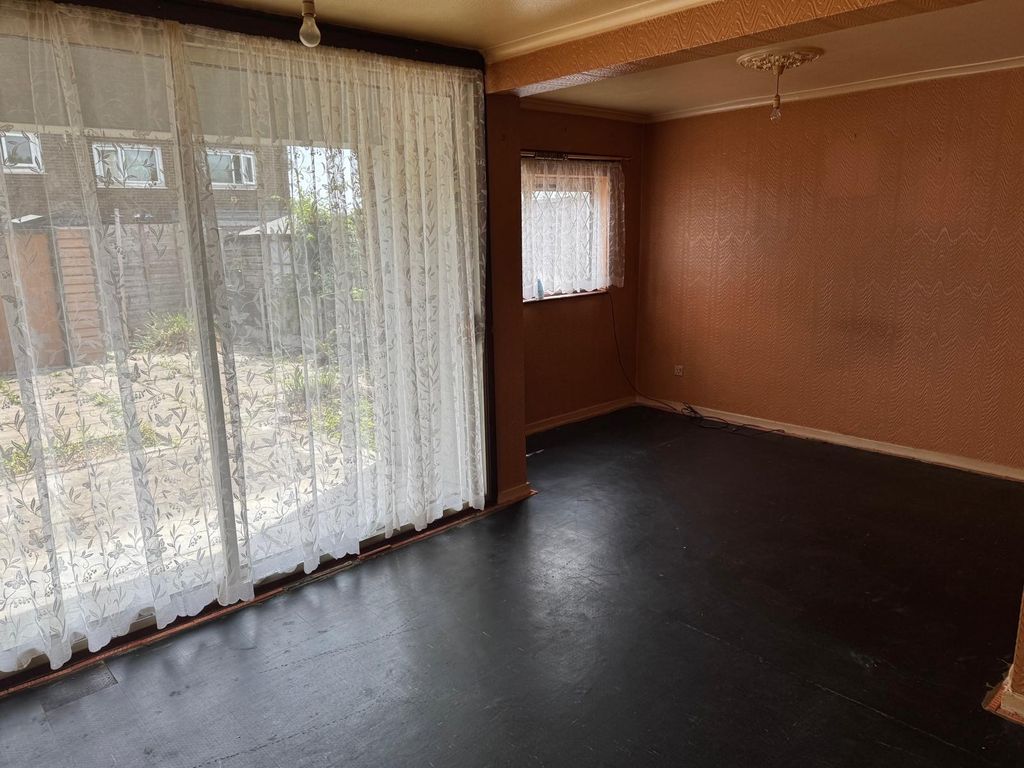 Property photo 3 of 10 Picture No. 02
