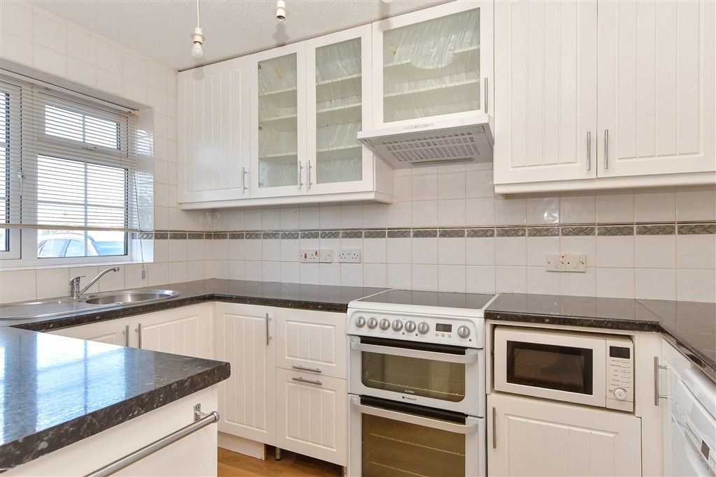 Property photo 2 of 12 Kitchen