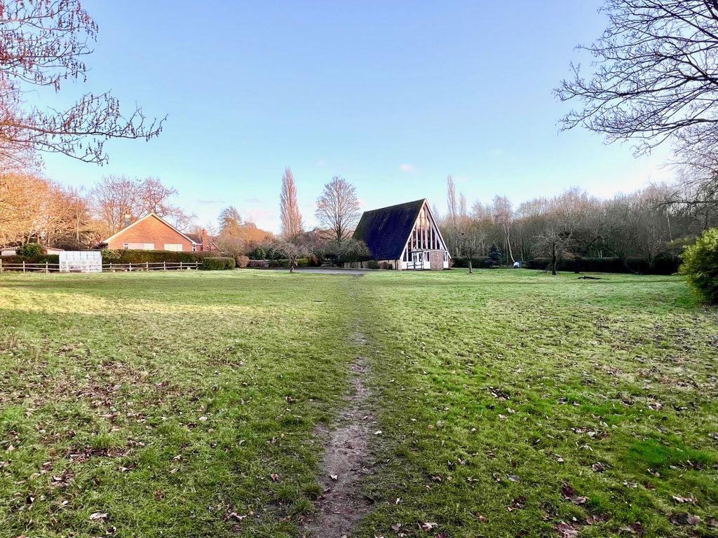 Property photo 3 of 9 Image