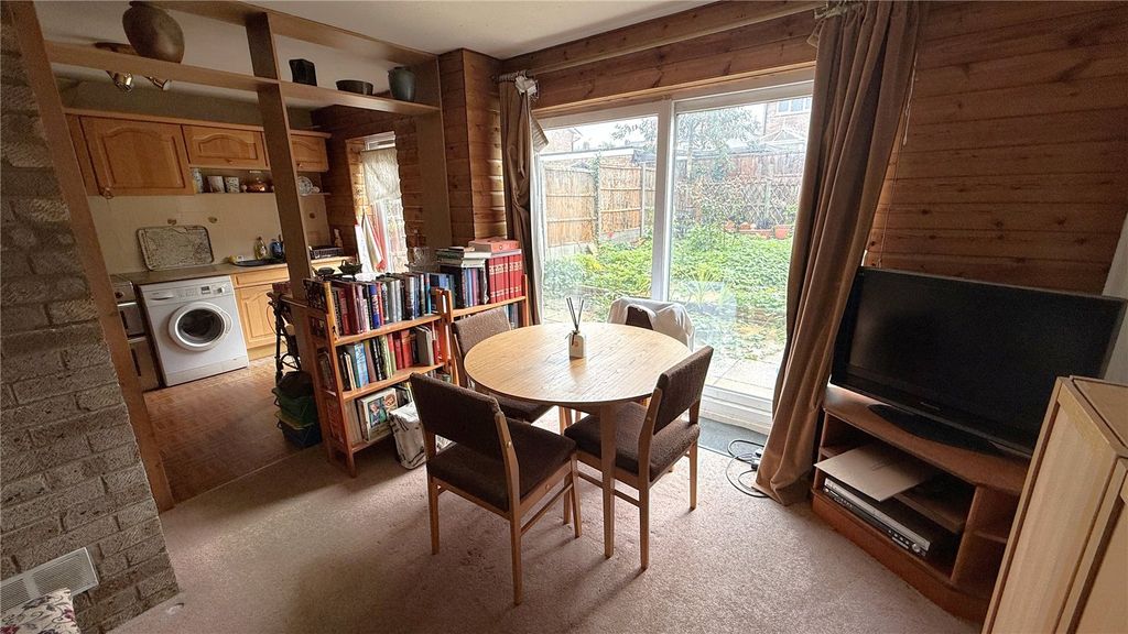 Property photo 2 of 23 Picture No. 33