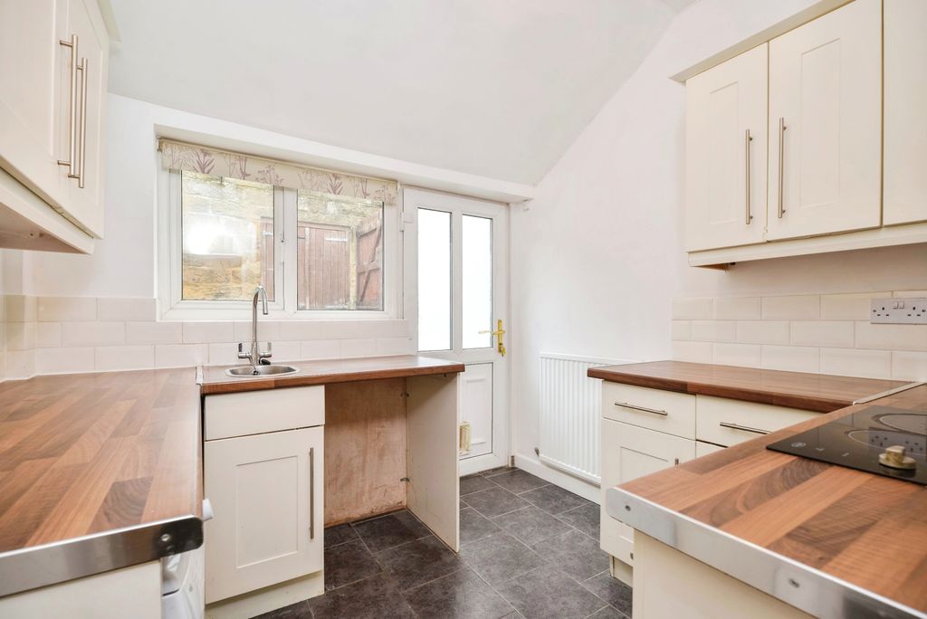 Property photo 2 of 17 Photography