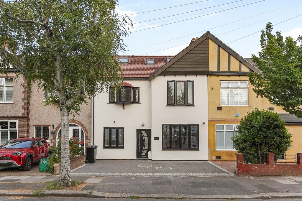 Property photo 1 of 22