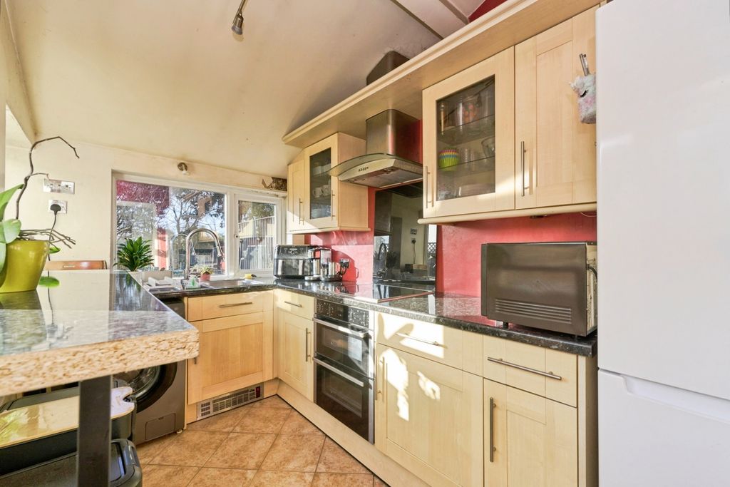 Property photo 2 of 11 Pbox-Img.Jpg