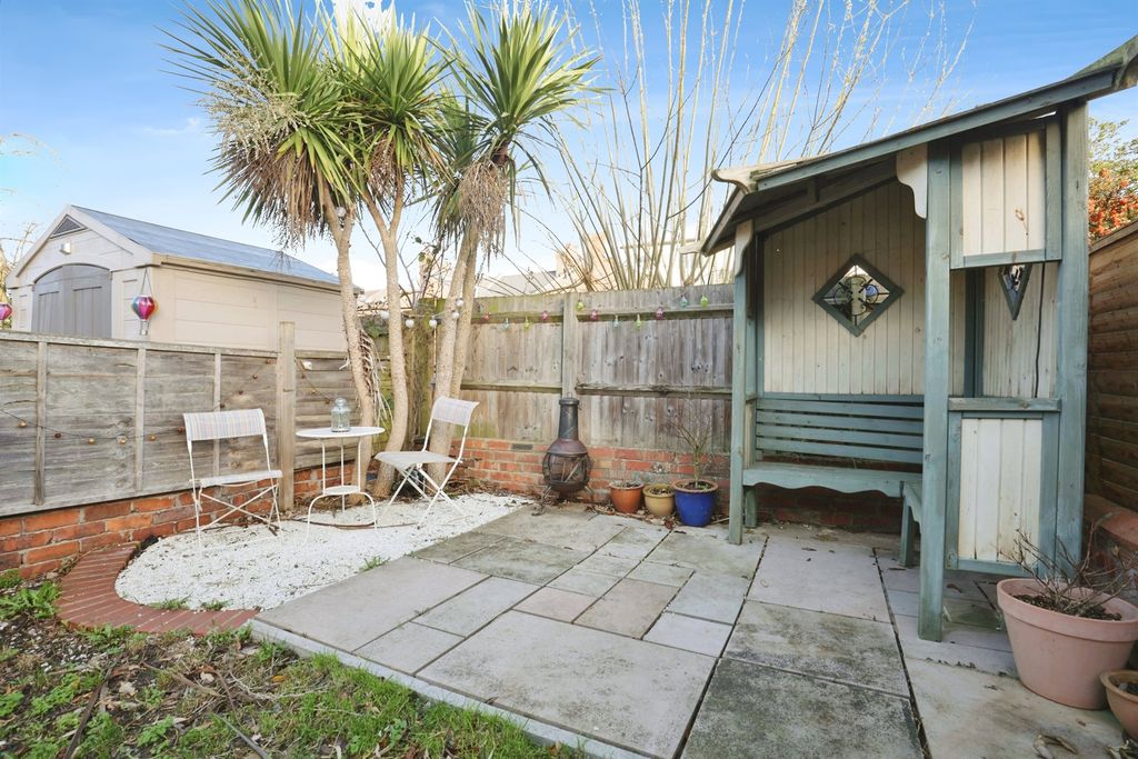 Property photo 3 of 18