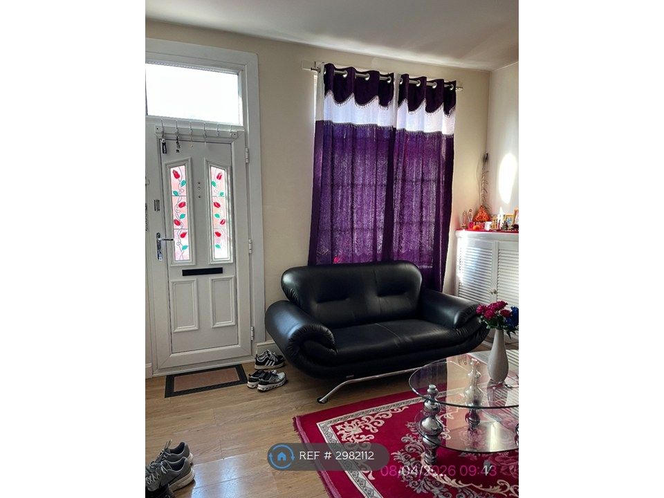 Property photo 1 of 8 Front Reception Room