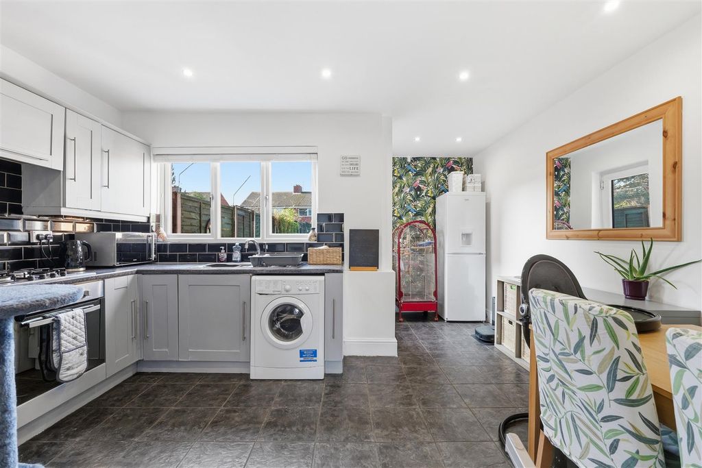 Property photo 3 of 23 3