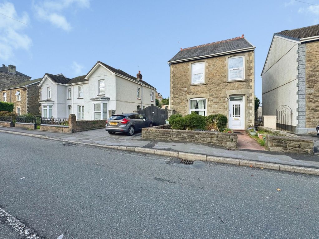 Property photo 1 of 29 5694044