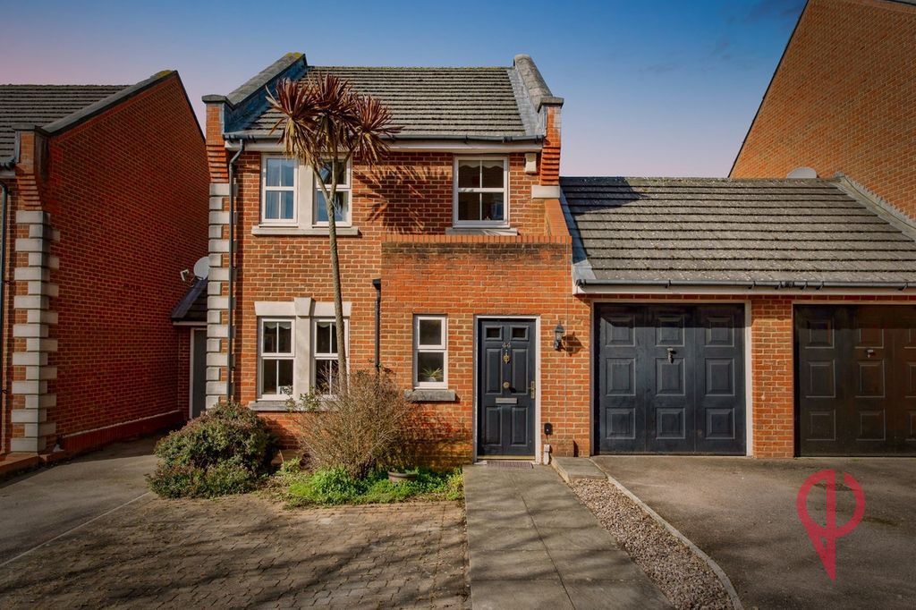 Property photo 2 of 21