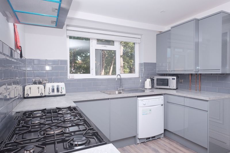 Property photo 2 of 16 Photo 16