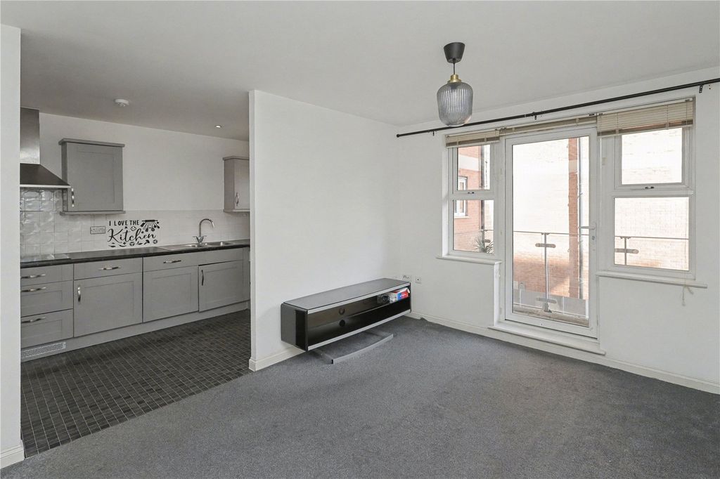 Property photo 2 of 10 Picture No. 02