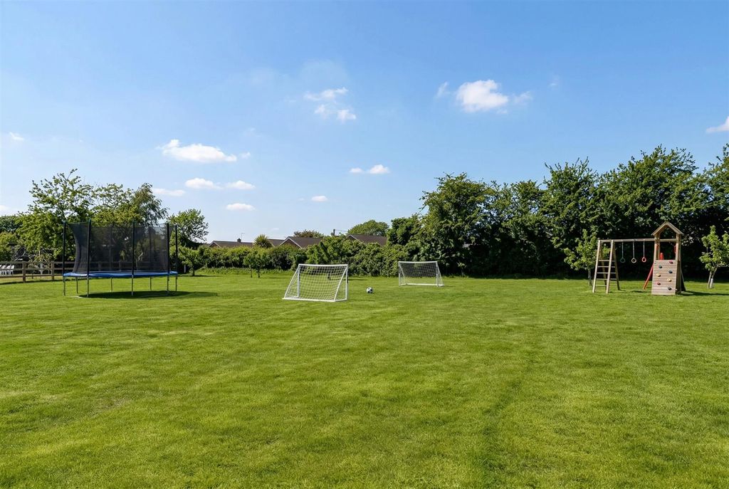 Property photo 3 of 23 Img_9373-Enhanced-1775073877316.Jpg