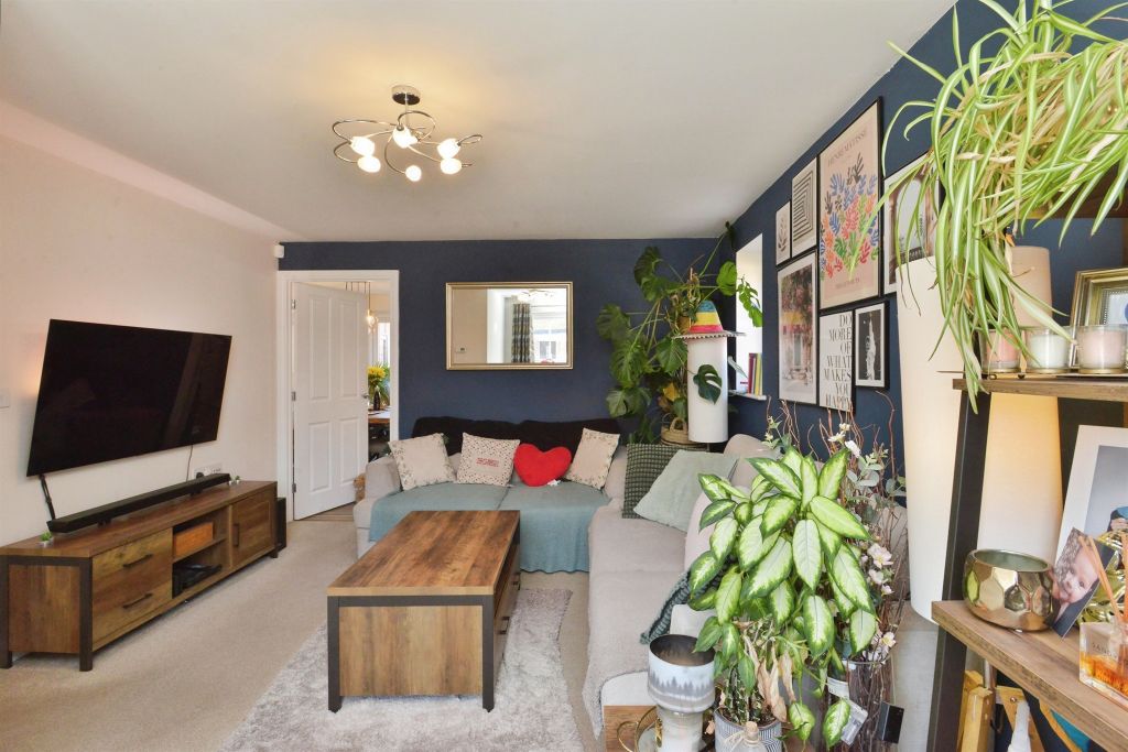 Property photo 2 of 17