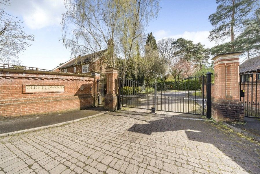 Property photo 2 of 21