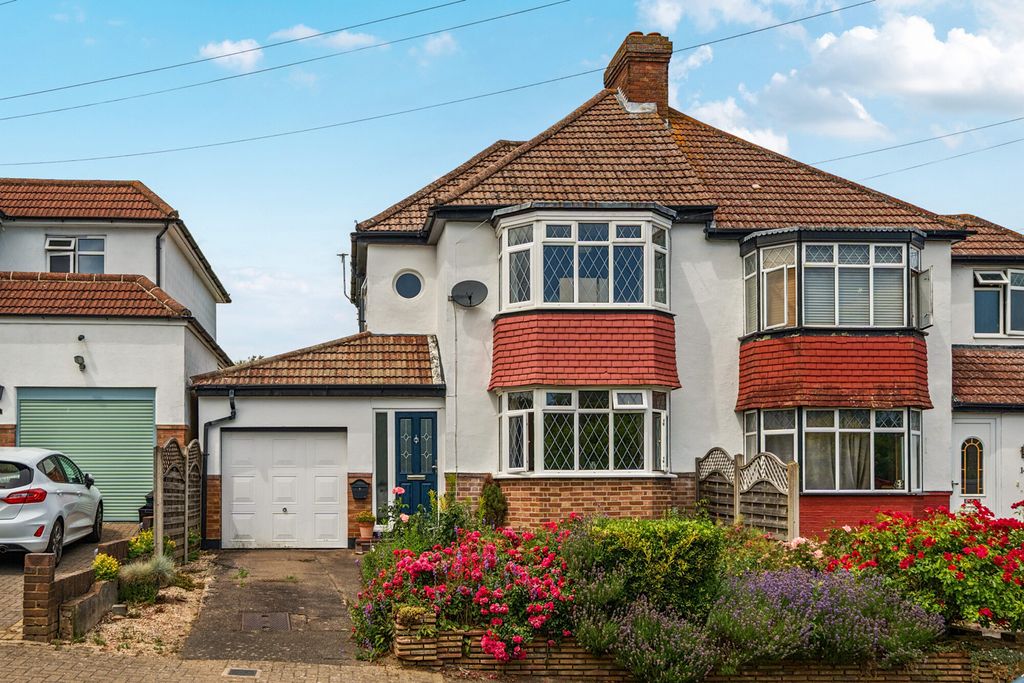 Property photo 1 of 13 1470968-1-6A42650...