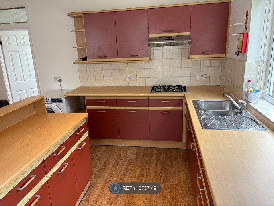 Property photo 3 of 19 Kitchen Diner