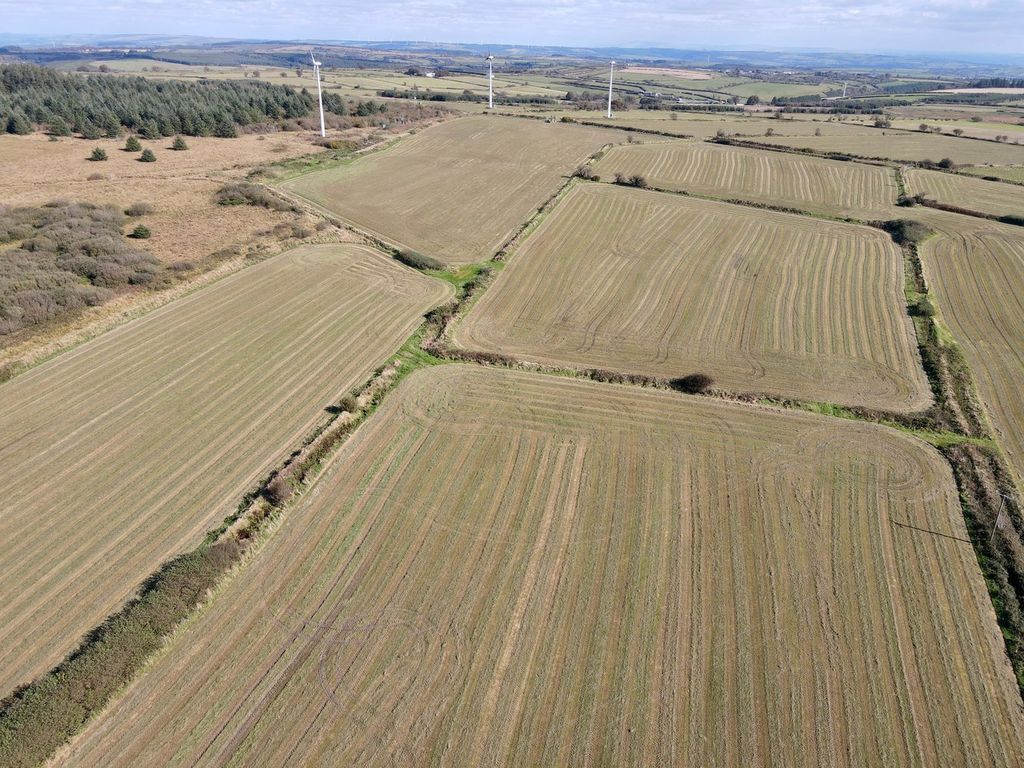 Property photo 2 of 12